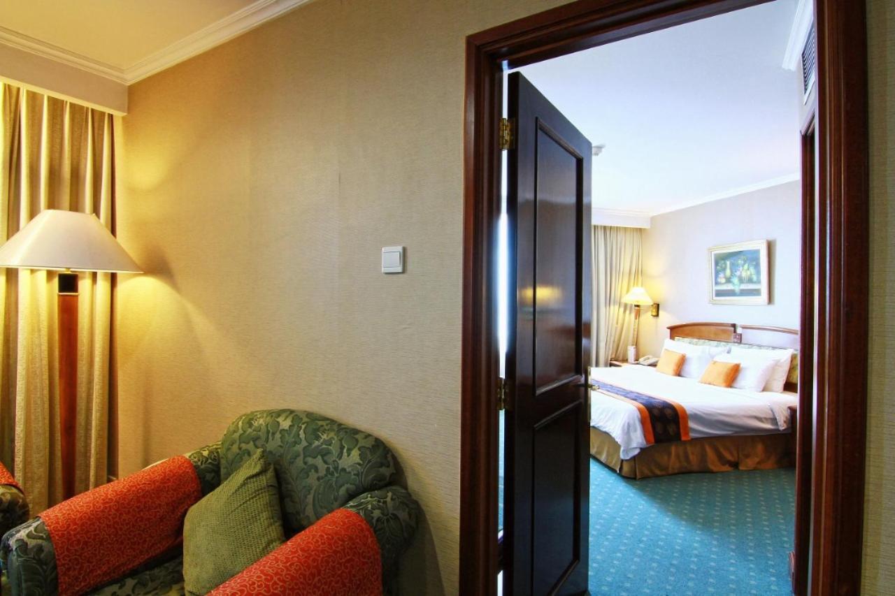 Grand Arkenso Park View Hotel Semarang Exterior photo