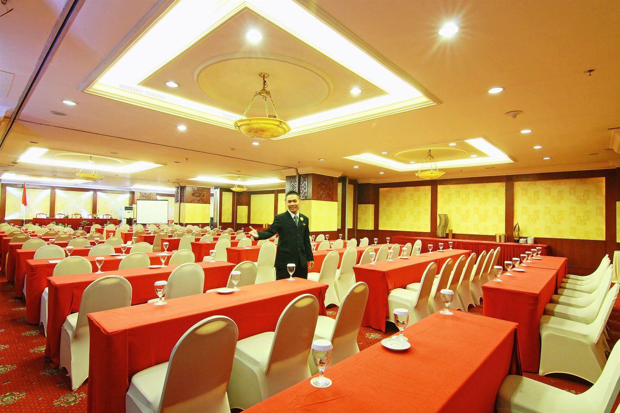 Grand Arkenso Park View Hotel Semarang Exterior photo
